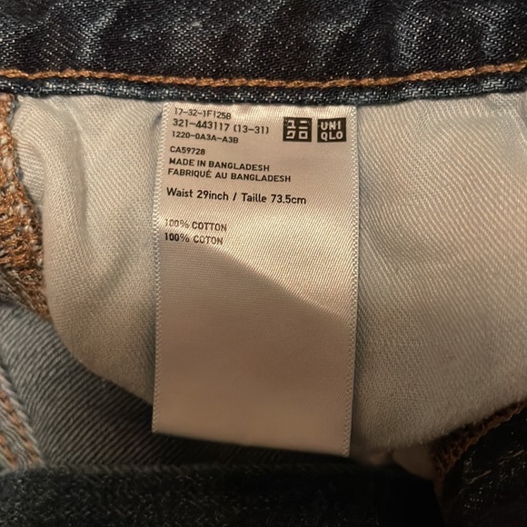 Uniqlo 28 Jeans, Medium Blue Excellent Condition - Picture 3 of 4